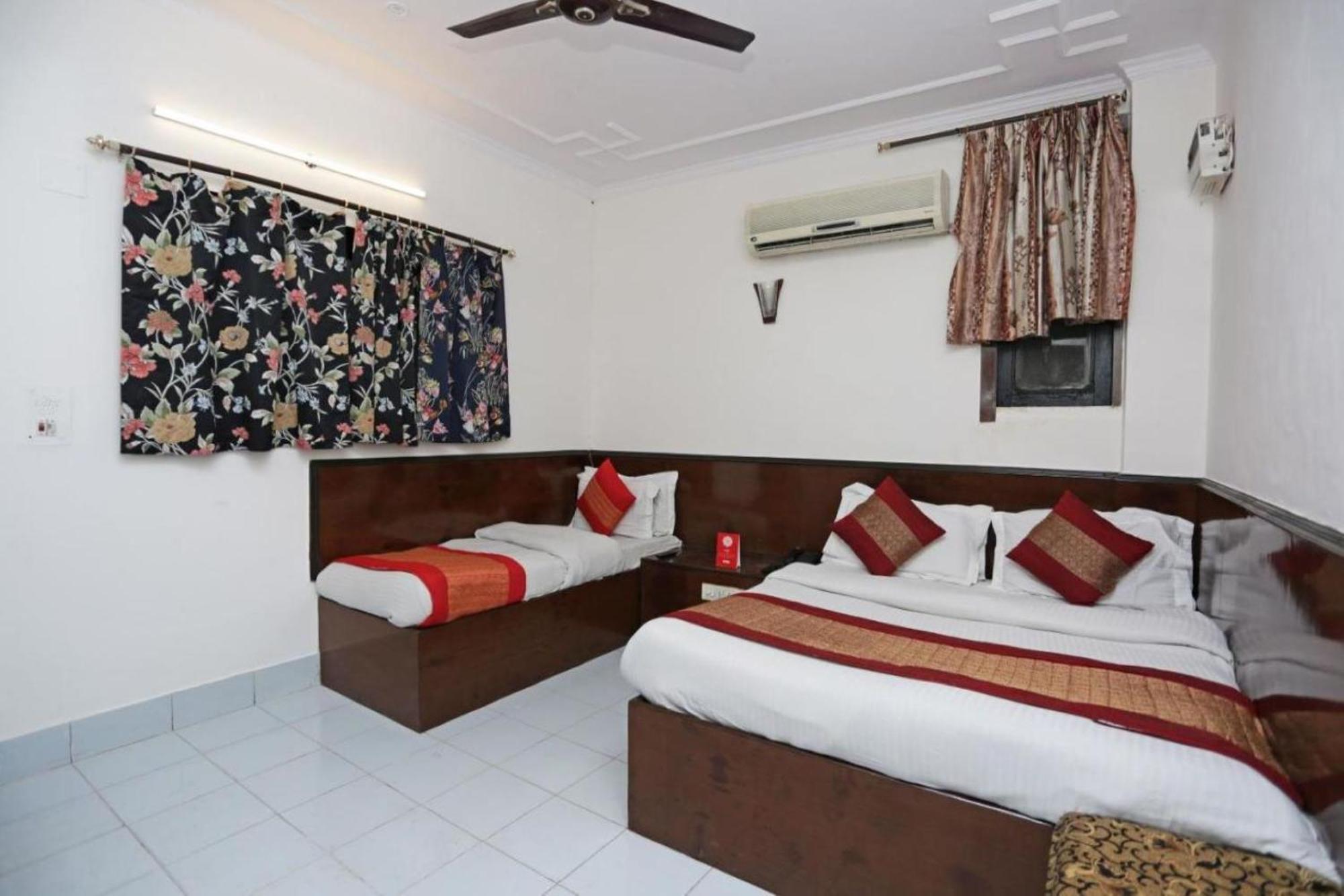 Hotel Perfect Spot- Main Bazar - Walking Metro Station Nueva Delhi Exterior foto