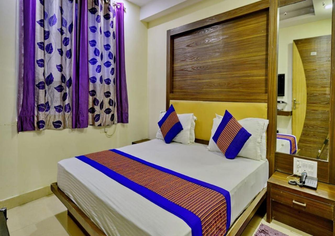Hotel Perfect Spot- Main Bazar - Walking Metro Station Nueva Delhi Exterior foto